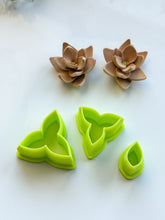 Load image into Gallery viewer, Flower Builder #6 Polymer Clay Cutter Set