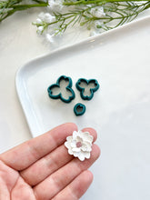 Load image into Gallery viewer, Flower Builder #2 Polymer Clay Cutter Set
