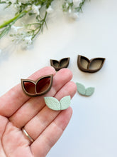 Load image into Gallery viewer, Leaves Polymer Clay Cutter