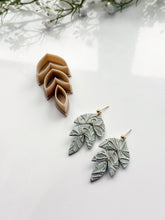 Load image into Gallery viewer, Floral Triple Dangle Set