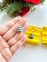 Load image into Gallery viewer, Christmas Tree Bead Roller