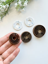 Load image into Gallery viewer, Extruded Circle Polymer Clay Cutter