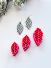 Load image into Gallery viewer, Leaf Detailed Polymer Clay Cutter