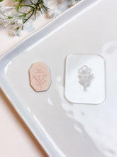Load image into Gallery viewer, Forget-Me-Not Flower Texture Tile | Acrylic Embossing Stamp