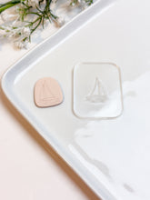 Load image into Gallery viewer, Sailboat Texture Tile | Acrylic Embossing Stamp