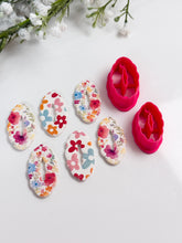 Load image into Gallery viewer, Scalloped Oval Donut Polymer Clay Cutter PCC1850