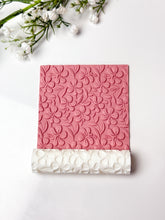 Load image into Gallery viewer, Hibiscus Flower Texture Roller