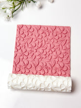 Load image into Gallery viewer, Hibiscus Flower Texture Roller
