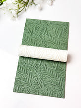 Load image into Gallery viewer, Leafy Vines Texture Roller