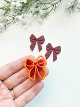 Load image into Gallery viewer, Double Bow Polymer Clay Cutter
