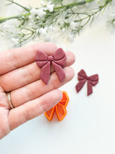 Load image into Gallery viewer, Double Bow Polymer Clay Cutter