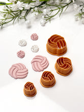 Load image into Gallery viewer, Knot Polymer Clay Cutter