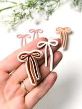 Load image into Gallery viewer, Long Bow Polymer Clay Cutter