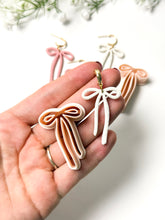 Load image into Gallery viewer, Long Bow Polymer Clay Cutter