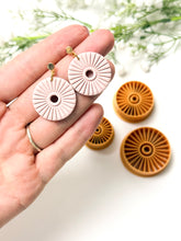 Load image into Gallery viewer, Corduroy Circle Polymer Clay Cutter