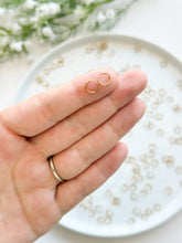 Load image into Gallery viewer, Long Lasting PVD Vacuum Plated 18K Gold Water-Resistant Stainless Steel Open Jump Rings 200 pcs/bag