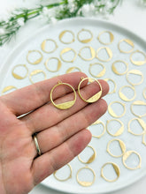 Load image into Gallery viewer, Textured Circle Shape Raw Brass Pendant with Hole