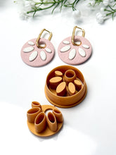 Load image into Gallery viewer, Circle Donut Embedded Polymer Clay Cutter