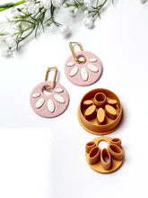 Load image into Gallery viewer, Circle Donut Embedded Polymer Clay Cutter