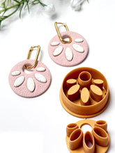 Load image into Gallery viewer, Circle Donut Embedded Polymer Clay Cutter