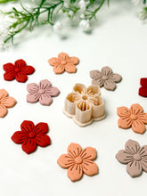 Load image into Gallery viewer, Pointy Flower Polymer Clay Cutter