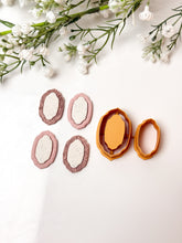 Load image into Gallery viewer, Elegant Frame Embedded Polymer Clay Cutter