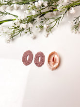 Load image into Gallery viewer, Elegant Frame Donut Polymer Clay Cutter