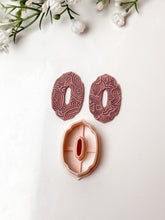 Load image into Gallery viewer, Elegant Frame Donut Polymer Clay Cutter