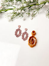 Load image into Gallery viewer, Duo Wavy Oval Set Donut Polymer Clay Cutter