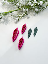 Load image into Gallery viewer, Long Leaf Detailed Polymer Clay Cutter | Christmas Cutters