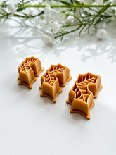 Load image into Gallery viewer, Double Holly Leaf Polymer Clay Christmas Cutter
