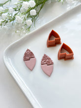 Load image into Gallery viewer, Sliced Pointy Leaf Polymer Clay Cutter Set