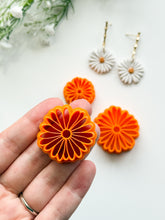 Load image into Gallery viewer, Daisy #2 Flower Spring Polymer Clay Cutter