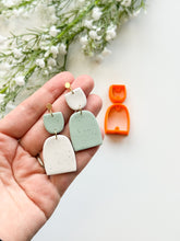 Load image into Gallery viewer, Duo Arches Set with Drill Guides Polymer Clay Cutters