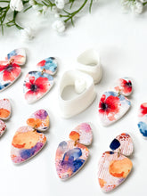 Load image into Gallery viewer, Duo Organic Triangle with Drill Guides Polymer Clay Cutter Set PCC1803