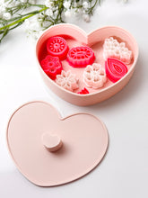 Load image into Gallery viewer, 3D Printed Heart Storage Container