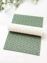 Load image into Gallery viewer, Knitted Leaves Texture Roller