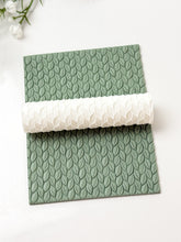Load image into Gallery viewer, Knitted Leaves Texture Roller