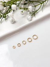 Load image into Gallery viewer, High-Quality 18K Shiny Gold Plated Plated Brass Open Jump Rings 200pcs/bag