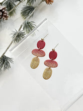 Load image into Gallery viewer, The Sparkly Pebble Danges