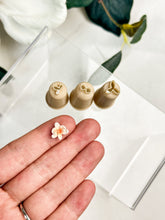 Load image into Gallery viewer, Orchid Micro Polymer Clay Cutter Set