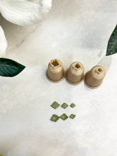Load image into Gallery viewer, Pinter Leaf Micro Polymer Clay Cutter