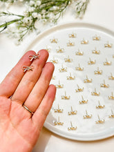 Load image into Gallery viewer, 18K Real Gold/925 Sterling Silver Plated Bow Ribbon Knot Stud Posts with 925 Sterling Silver Pins