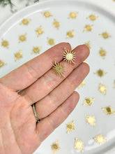 Load image into Gallery viewer, 18K Gold Plated Textured Brass Sun Connector with Two Holes