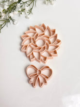 Load image into Gallery viewer, Wreath & Bow Set Christmas Tree Ornament Detailed Polymer Clay Cutter | Christmas Cutters