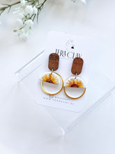 Load image into Gallery viewer, The Sunflower Semicircles