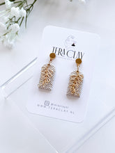 Load image into Gallery viewer, The White Vine Arches