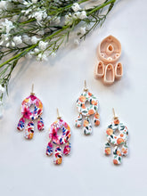 Load image into Gallery viewer, Organic Oval Dangle Set Polymer Clay Cutters with Drill Guides