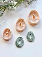Load image into Gallery viewer, Chunky Organic Oval Donut Polymer Clay Cutter with Drill Guides
