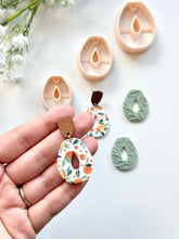Load image into Gallery viewer, Chunky Organic Oval Donut Polymer Clay Cutter with Drill Guides